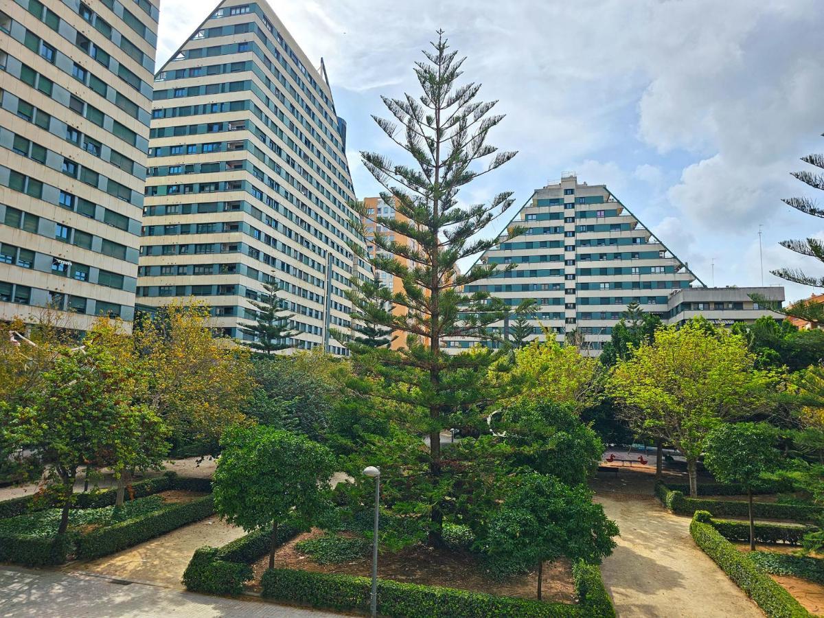 Apartamentos Las Ciencias Studio T Валенсия Экстерьер фото